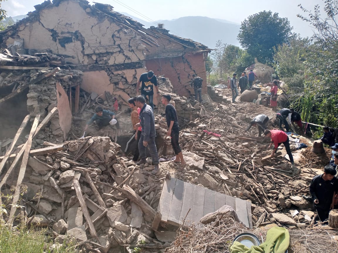 राहत कुर्दै भूकम्पपीडित, पानी परेपछि थपियो चिन्ता